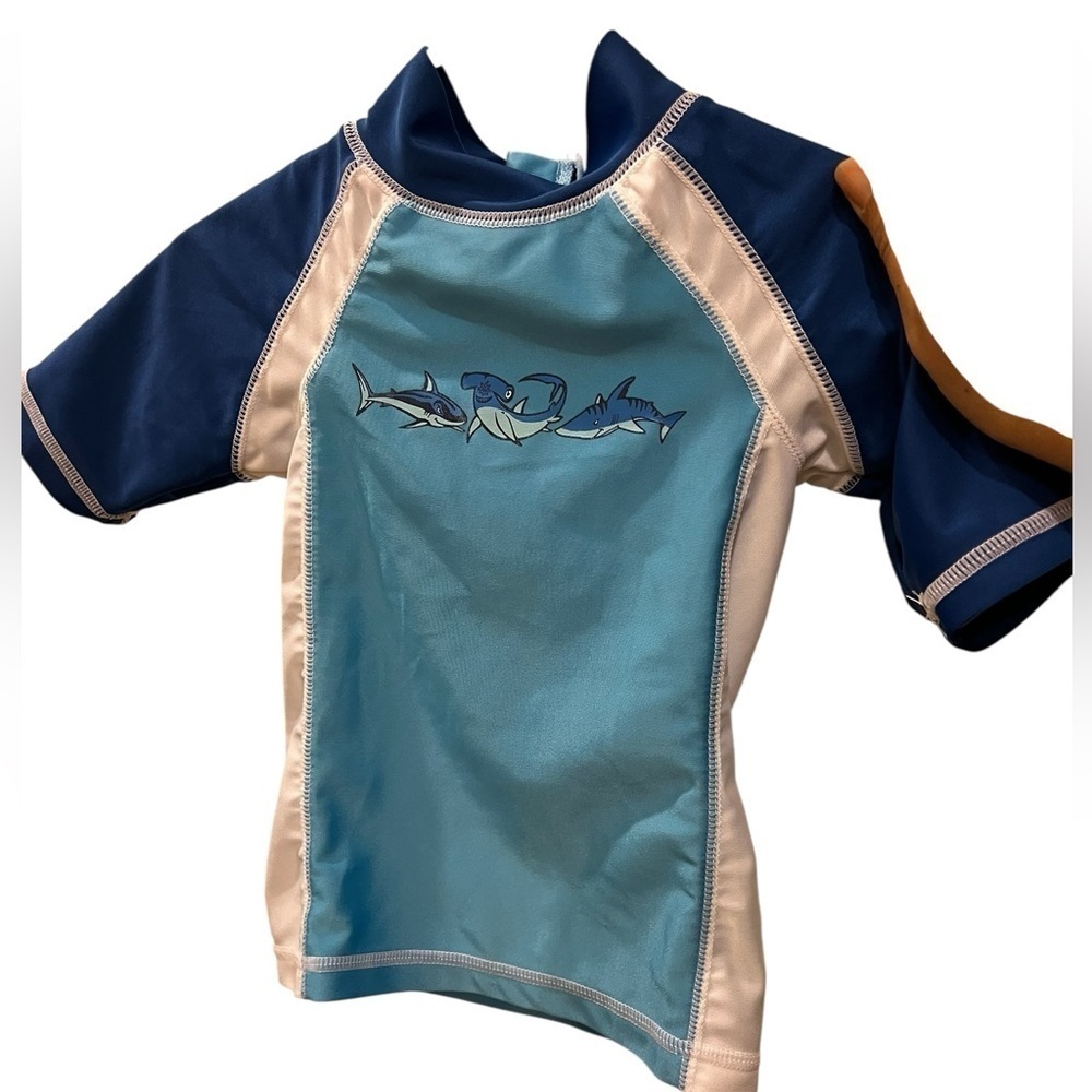 UV Skinz rashguard